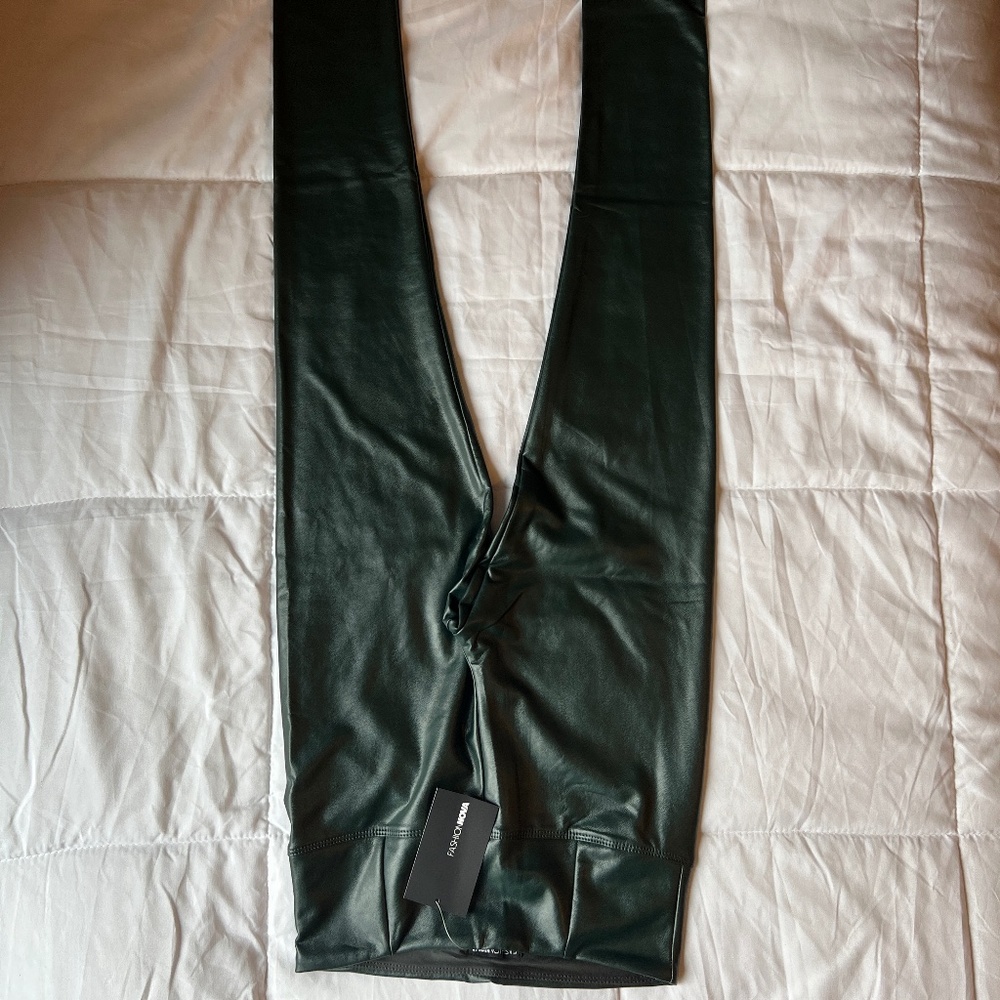 Green Faux Leather Pants Women Size Small Brand New Tummy Tuck Leggings